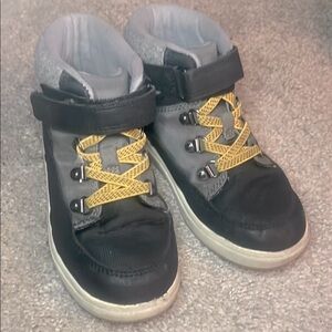 Cat &Jack Kids Black and Gray high top Sneakers with Yellow Laces size 11